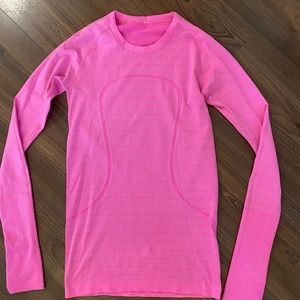 Lululemon swiftly tech long sleeve tee. Size 4